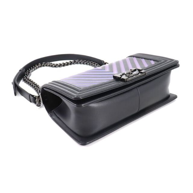 新品同様 シャネル CHANEL ボーイシャネル シェブロン Vステッチ チェーン ショルダー バッグ レザー ブラック 虹色 A67086 VLP 90181996