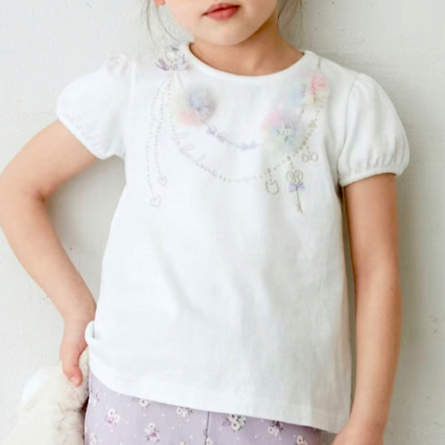 anyFAM(エニィファム)のany FAM ネックレスモチーフ半袖Tシャツ　130 キッズ/ベビー/マタニティのキッズ服女の子用(90cm~)(Tシャツ/カットソー)の商品写真