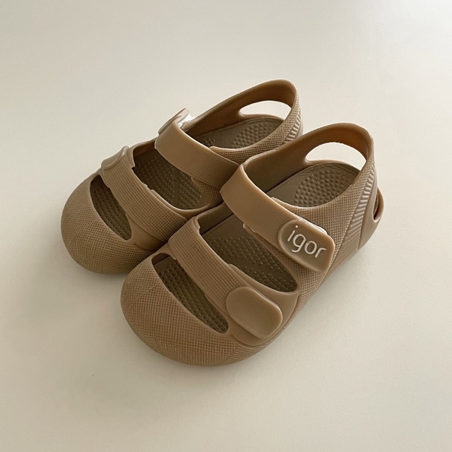 igor(イゴール)の※ぷぷ様専用【igor】BONDI SANDAL SOLID ベージュ20 キッズ/ベビー/マタニティのベビー靴/シューズ(~14cm)(サンダル)の商品写真