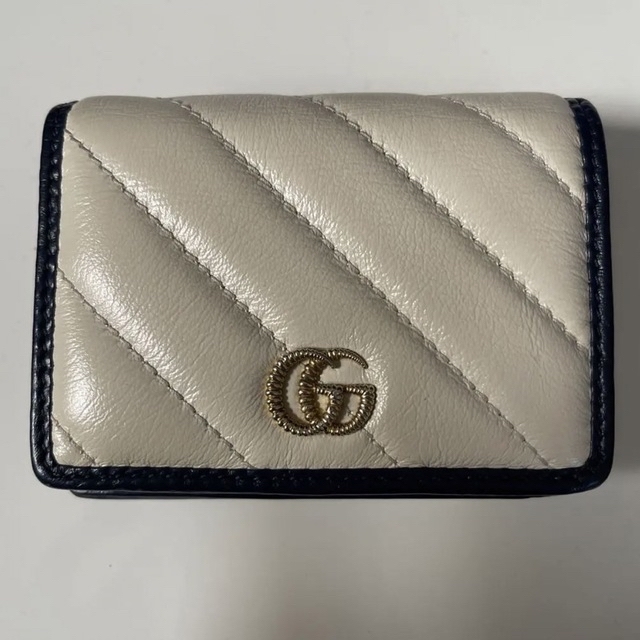 Gucci(グッチ)の【美品】グッチ 二つ折り財布 GGマーモント キルティング 白 青 革 レディースのファッション小物(財布)の商品写真