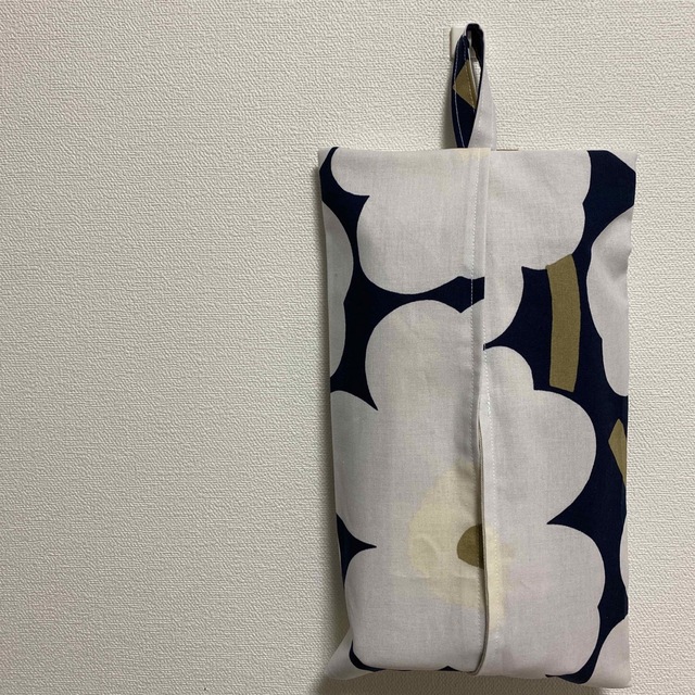 marimekko(マリメッコ)のハンドメイド　ボックスティッシュカバー　北欧 ハンドメイドの生活雑貨(その他)の商品写真