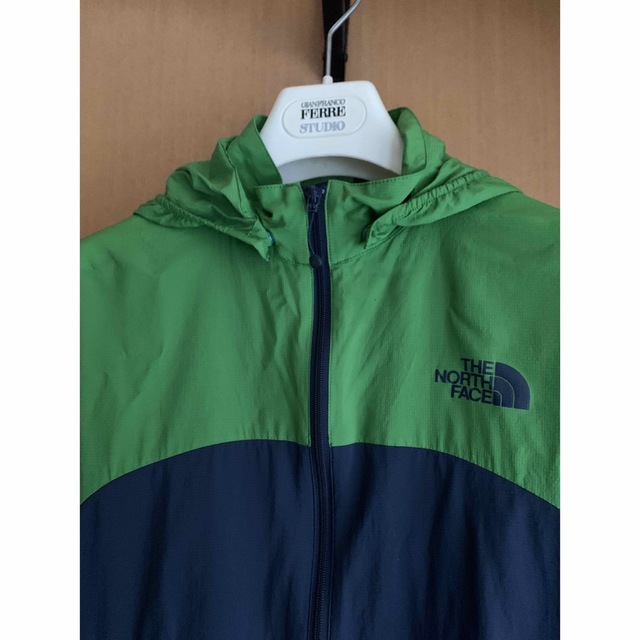 THE NORTH FACE(ザノースフェイス)のノースフェイスのウインドブレーカー　スワローテイル ジャケット  140 コート キッズ/ベビー/マタニティのキッズ服男の子用(90cm~)(ジャケット/上着)の商品写真