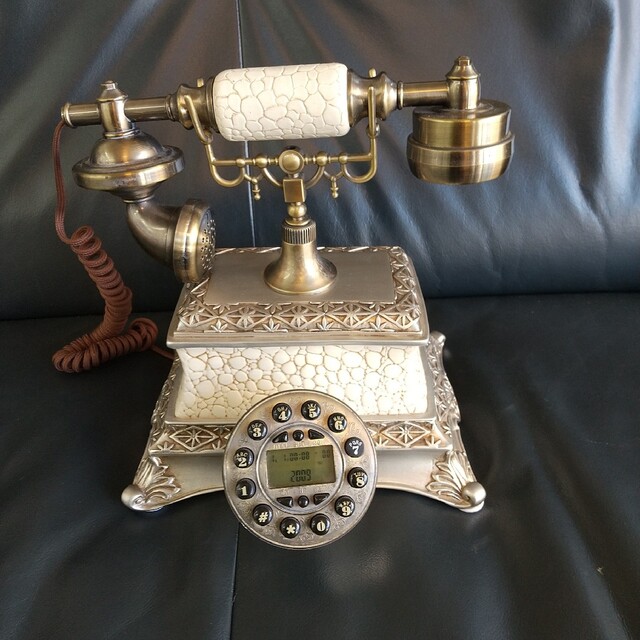アンティークヴィンテージの古いファッション固定電話