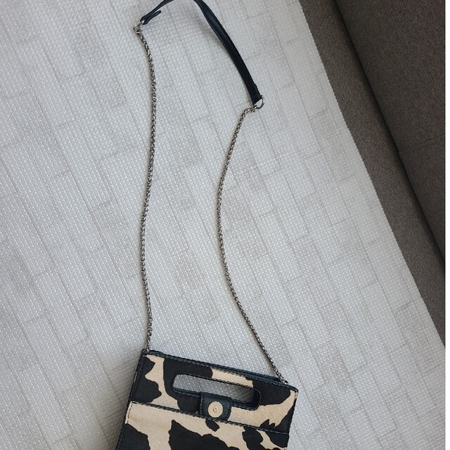 ZARA(ザラ)のZARA　アニマル柄　ミニショルダーバッグ レディースのバッグ(ショルダーバッグ)の商品写真