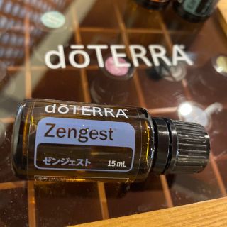 ドテラ(doTERRA)の新品未使用 ドテラ ゼンジェスト(エッセンシャルオイル（精油）)