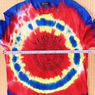 ヴェルサーチ(VERSACE)の美品！　ヴェルサーチ　ヴィンテージ加工タイダイメデューサロゴTシャツ　サイズM(Tシャツ/カットソー(半袖/袖なし))