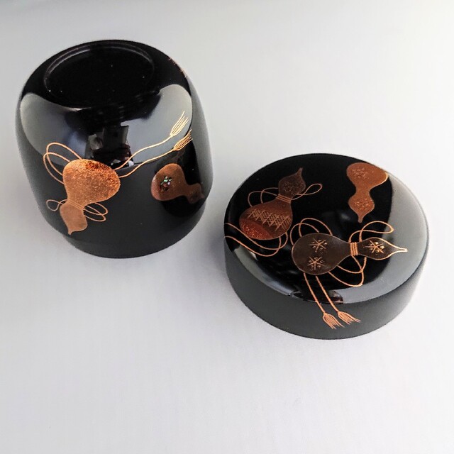 六瓢蒔絵 中棗 池端治峰(作)◇ 茶道具 棗 輪島塗 六瓢箪の通販 六瓢蒔絵 中棗 池端治峰(作)◇ 茶道具 棗 輪島塗 六瓢箪の通販