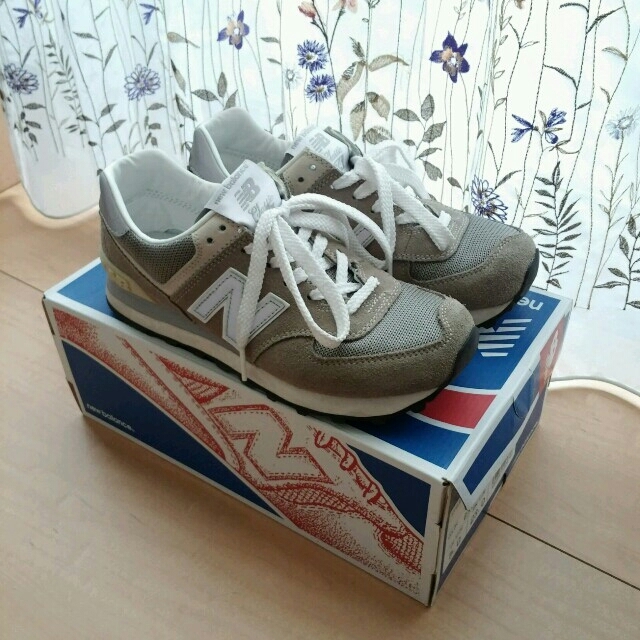 New Balance(ニューバランス)の【美品】NEW BALANCE 574 レディースの靴/シューズ(スニーカー)の商品写真