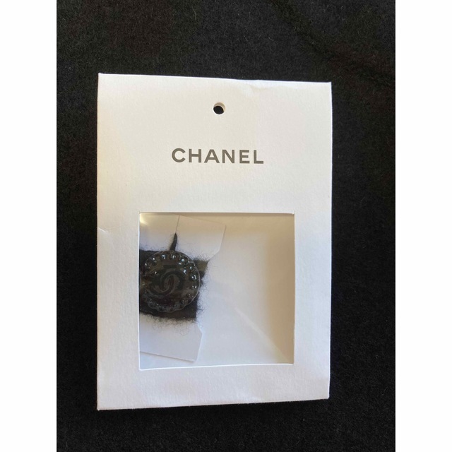 CHANEL(シャネル)のCHANEL カーディガン　ジャケット　38サイズ レディースのジャケット/アウター(ノーカラージャケット)の商品写真