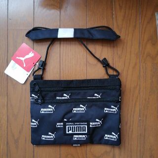 PUMA - PUMA x AMI スモール ショルダーバッグ 1.5L ユニセックスの