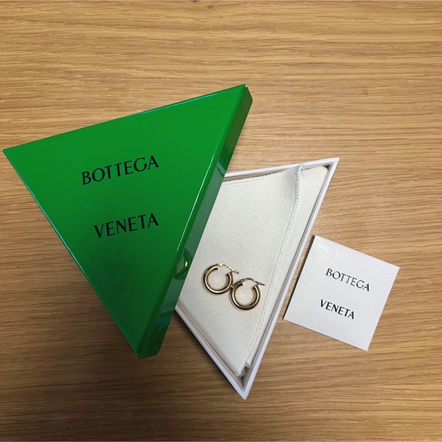 Bottega Veneta(ボッテガヴェネタ)のBOTTEGA VENETA ピアス　フープ レディースのアクセサリー(ピアス)の商品写真