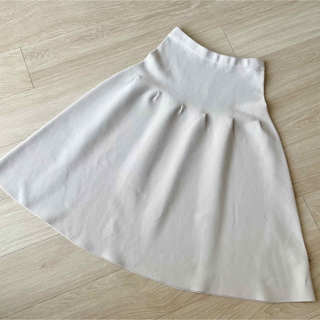 Prima Scherrer(プリマシェレル)のPrima Scherrer・ベージュスカート春夏 レディースのスカート(ひざ丈スカート)の商品写真
