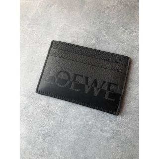 ロエベ(LOEWE)のLOEWE カードホルダー　エンボス加工(名刺入れ/定期入れ)