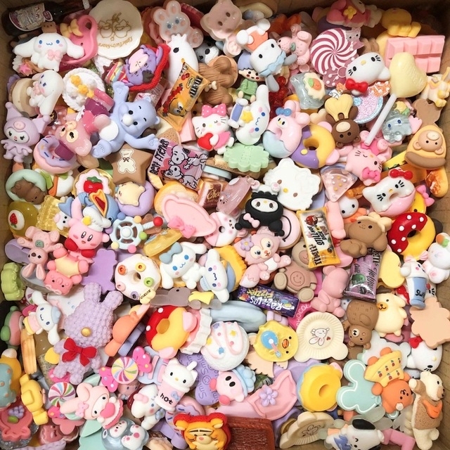 デコパーツ まとめ売り 大量 ◎約1800個・3kg以上-