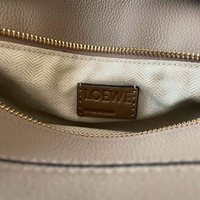 LOEWE(ロエベ)の【美品】LOEWE ロエベ  パズルバッグ スモール　サンドミンク レディースのバッグ(ショルダーバッグ)の商品写真