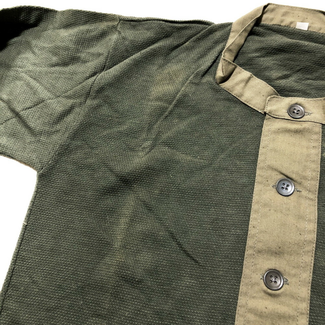 【Deadstock】Swedish Army M-39 Henry neck Thermal スウェーデン軍 M39 ヘンリーネック サーマル アンダーシャツ　サイズ：1　オリーブ デッドストック メンズのトップス(Tシャツ/カットソー(半袖/袖なし))の商品写真