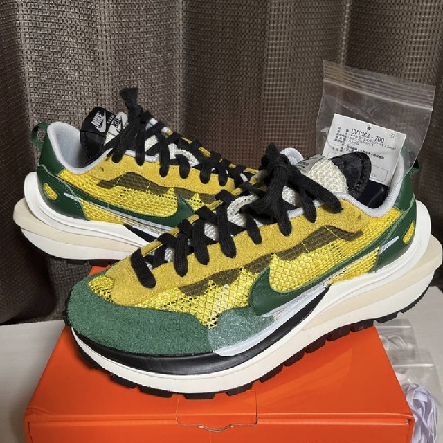 sacai(サカイ)のSACAI × NIKE VAPOR WAFFLE TOUR YELLOW メンズの靴/シューズ(スニーカー)の商品写真