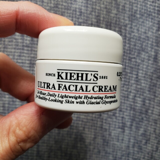 Kiehl's(キールズ)のキールズ　新品未使用　クリーム　　拭き取り化粧水　洗顔料　日焼け止め コスメ/美容のスキンケア/基礎化粧品(フェイスクリーム)の商品写真