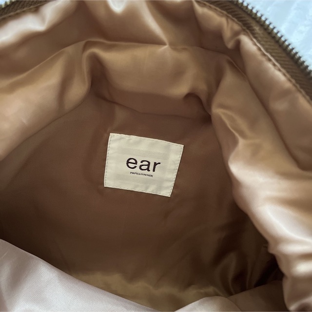 ear PAPILLONNER(イアパピヨネ)のイアパピヨネ  ムートン　クラッチバッグ レディースのバッグ(クラッチバッグ)の商品写真