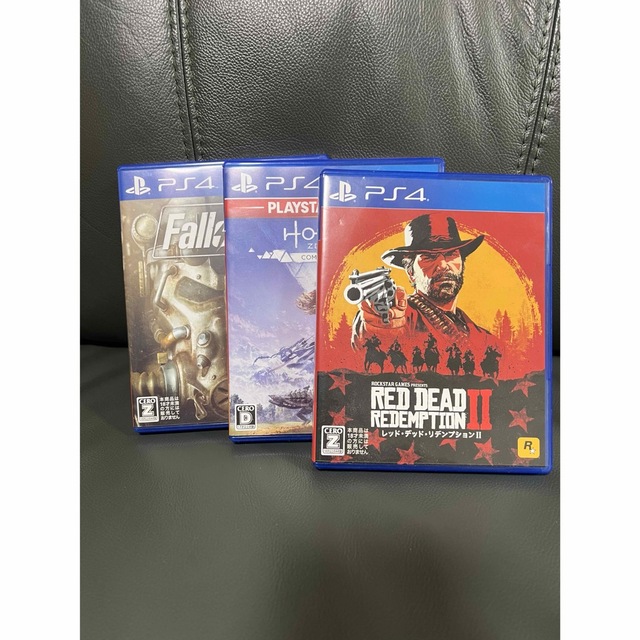 PS4ソフト/レッド・デッド・リデンプション2/ホライゾン/フォールアウト4 エンタメ/ホビーのゲームソフト/ゲーム機本体(家庭用ゲームソフト)の商品写真