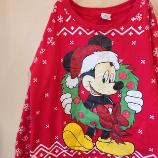ディズニー(Disney)のミッキーマウス　クリスマス　スウェット　サンタクロース　disney　レッド(トレーナー/スウェット)
