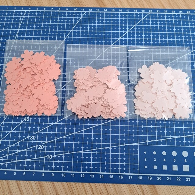 桜クラフトパンチ合計600＋α ハンドメイドの素材/材料(各種パーツ)の商品写真