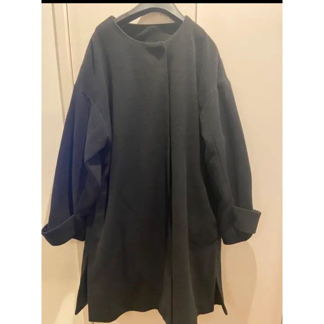 GU(ジーユー)のgu ノーカラーコート　襟なし　ブラック　黒　冠婚葬祭 レディースのジャケット/アウター(ロングコート)の商品写真
