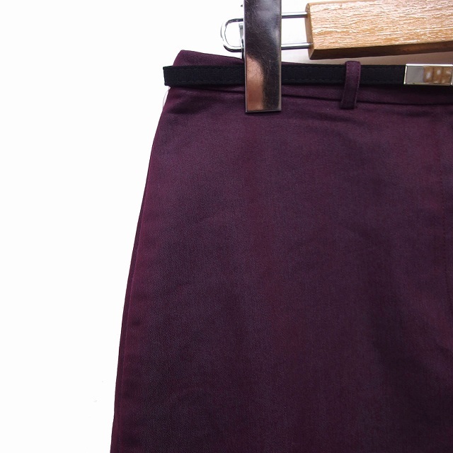 UNTITLED(アンタイトル)のアンタイトル UNTITLED タイトスカート ひざ下丈 スリット 光沢 無地 レディースのスカート(ひざ丈スカート)の商品写真