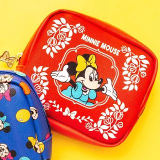 ディズニー(Disney)の【新品】ディズニー♡ミニー　ポーチ　レッド　ローソン限定(ポーチ)