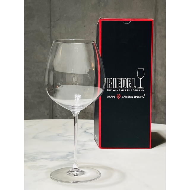 RIEDEL(リーデル)のRiedel Bourgogne glass ブルゴーニュワイングラス インテリア/住まい/日用品のキッチン/食器(グラス/カップ)の商品写真