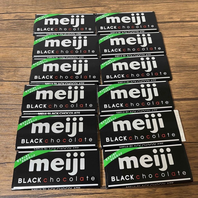 明治(メイジ)のMeiji ブラックチョコレート　即購入OK 食品/飲料/酒の食品(菓子/デザート)の商品写真