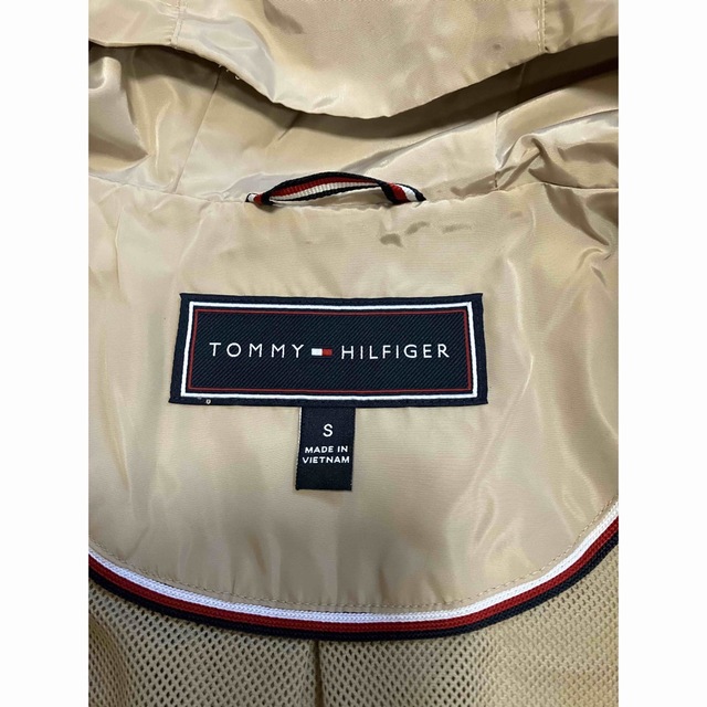 TOMMY HILFIGER(トミーヒルフィガー)のトミーヒルフィガー  新品未使用　ウィンドパーカー　ジャケット　 レディースのジャケット/アウター(ナイロンジャケット)の商品写真