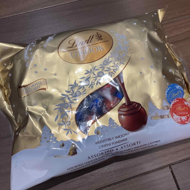 Lindt(リンツ)のリンドール　ミニボール　アソート　300g 食品/飲料/酒の食品(菓子/デザート)の商品写真