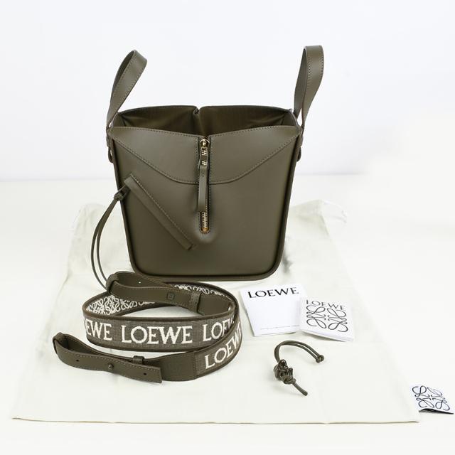 LOEWE(ロエベ)のLOEWE ロエベ ハンモック コンパクト 鞄 A538H13X07 8967 イタリア正規品 新品 レディースのバッグ(ショルダーバッグ)の商品写真