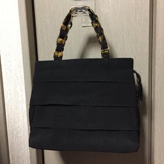 サルヴァトーレフェラガモ(Salvatore Ferragamo)のお値下げ☆黒 リボン ゴールド金具 ミニ ハンド バック フェラガモ(ハンドバッグ)