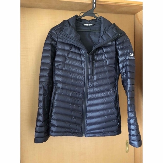 THE NORTH FACE(ザノースフェイス)のノースフェースレディースライトダウン レディースのジャケット/アウター(ダウンジャケット)の商品写真