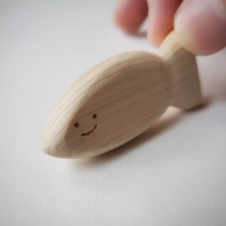 さかな　　木のお守り - touch wood　ひのき(その他)