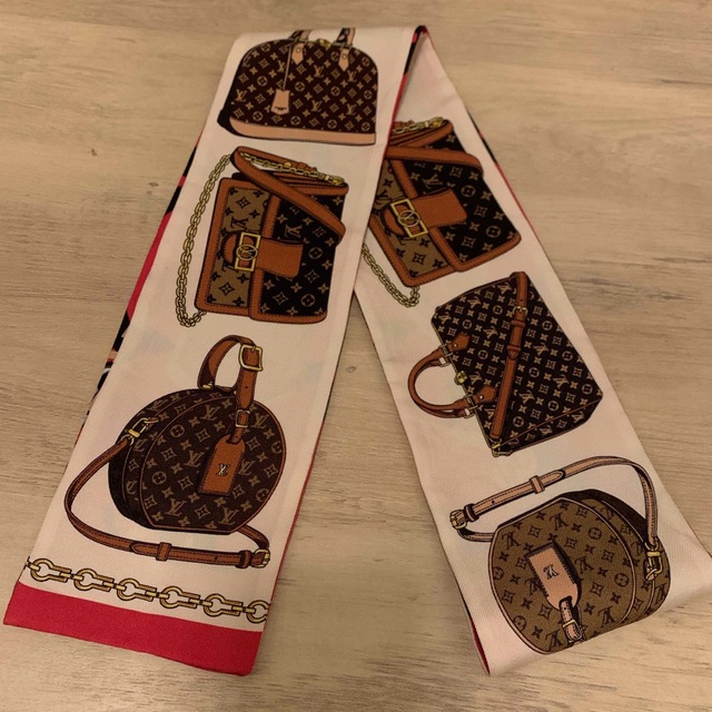 LOUIS VUITTON(ルイヴィトン)のLOUIS VUITTON バンドー・トリビュート トゥー　モノグラム レディースのファッション小物(バンダナ/スカーフ)の商品写真