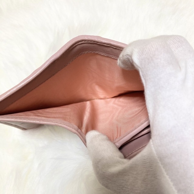 極美品⭐︎ミュウミュウ 三つ折り財布 ラウンド マトラッセ レザー ピンク