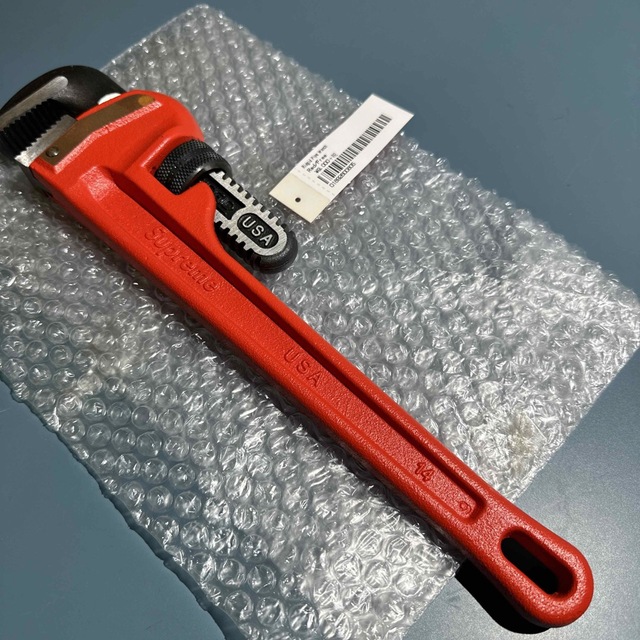 Supreme(シュプリーム)のSupreme Pipe Wrench スポーツ/アウトドアの自転車(工具/メンテナンス)の商品写真