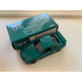 タカラトミー(Takara Tomy)のトミカ/SKYLINE GT-R BNR34/フォレストグリーン(ミニカー)