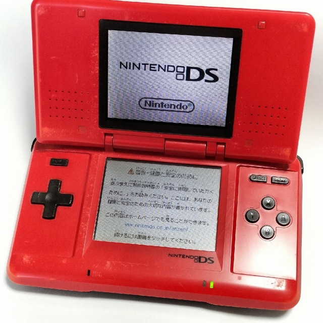 ニンテンドーDS(ニンテンドーDS)のニンテンドー　Ds本体【中古品】　初代（動作確認済み）レッド　タッチペン付き エンタメ/ホビーのゲームソフト/ゲーム機本体(携帯用ゲーム機本体)の商品写真