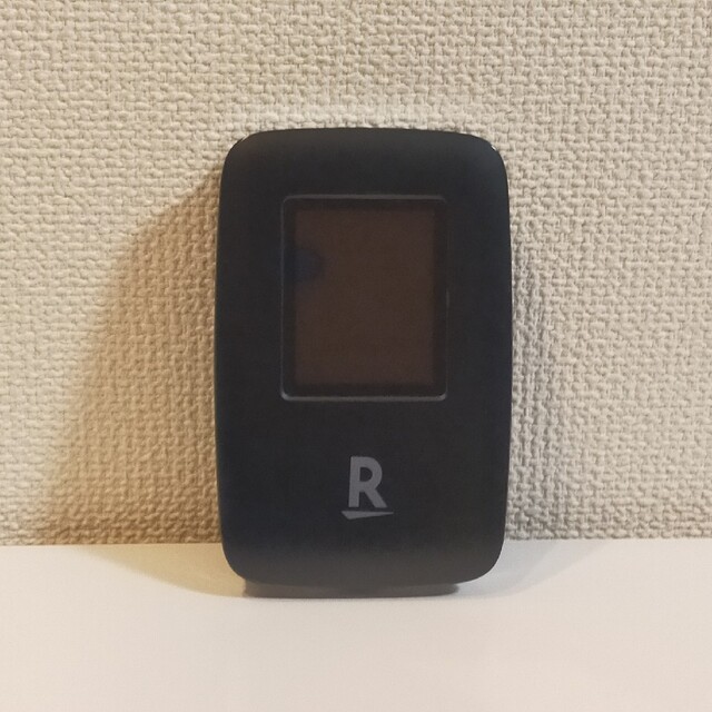 Rakuten(ラクテン)のRakuten WiFi Pocket ブラック スマホ/家電/カメラのPC/タブレット(PC周辺機器)の商品写真