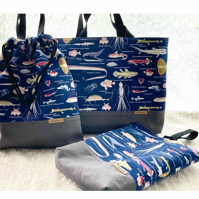深海魚柄レッスンバッグセット キッズ/ベビー/マタニティのこども用バッグ(レッスンバッグ)の商品写真
