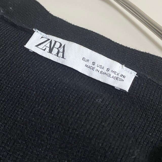 ZARA(ザラ)のw150 ZARA ザラ ビジュー ニットカーディガン ブラック M レディースのトップス(カーディガン)の商品写真