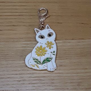 ねこ　白猫　お花　チャーム(キーホルダー)