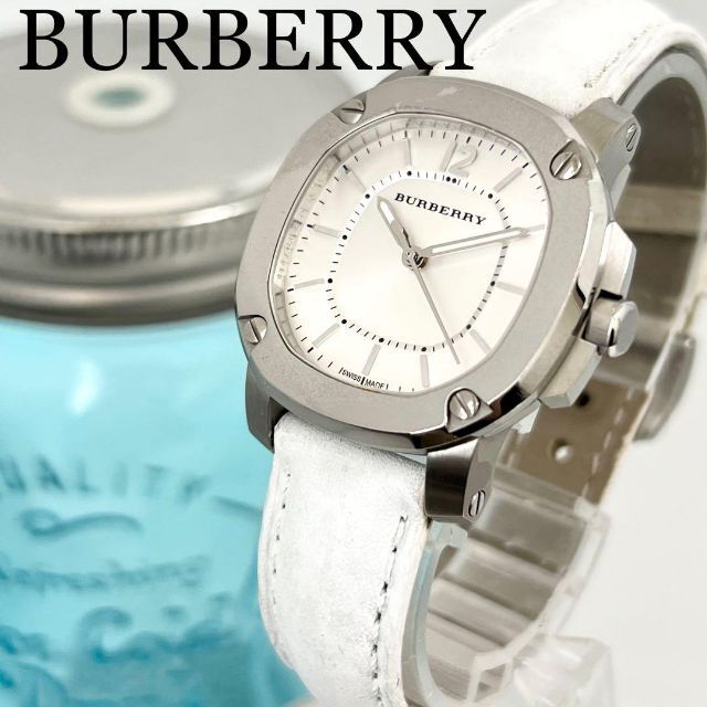 BURBERRY - 482 BURBERRY バーバリー時計　レディース腕時計　希少デザイン　人気