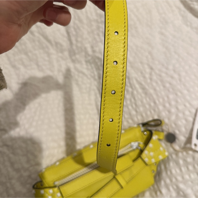 未使用バレンチノ キルティングレザーベルトバッグ スタッズ スパイク-