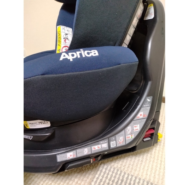 Aprica(アップリカ)のアップリカ　チャイルドシート キッズ/ベビー/マタニティの外出/移動用品(自動車用チャイルドシート本体)の商品写真