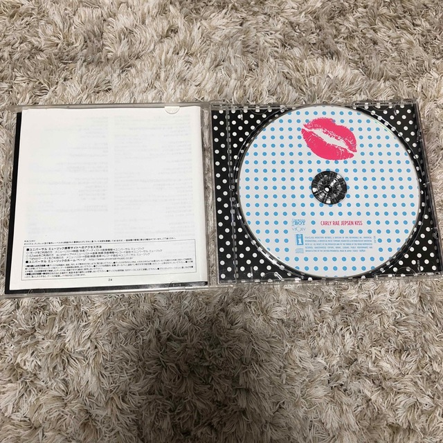 カーリー•レイ•ジェプセン　KISS（初回限定盤） エンタメ/ホビーのCD(ポップス/ロック(洋楽))の商品写真